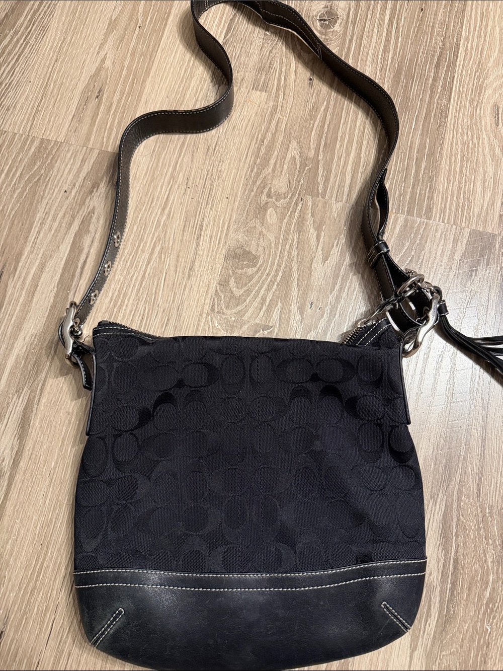 Black Coach Crossbody Women's Shoulder Bag - Picture 5 of 8
